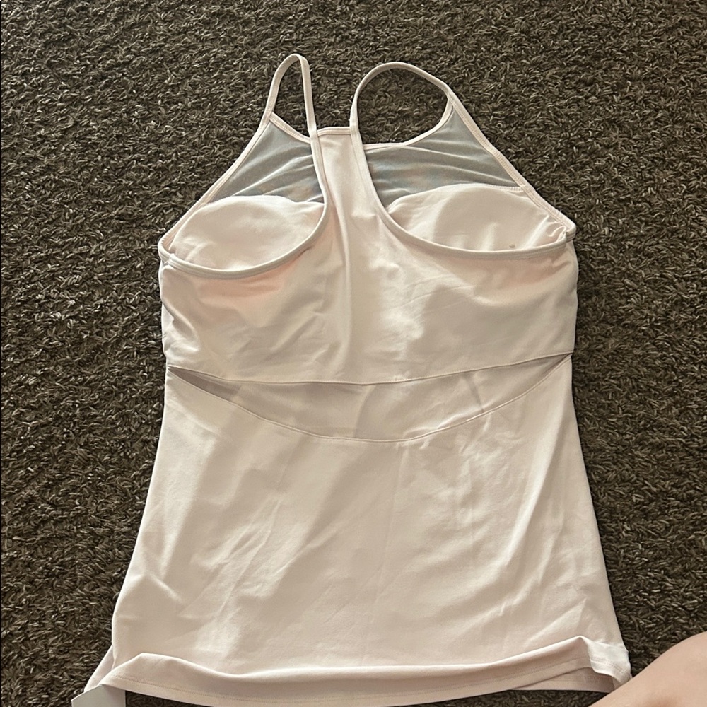 Daphne Performance Tank - Picture 4 of 4